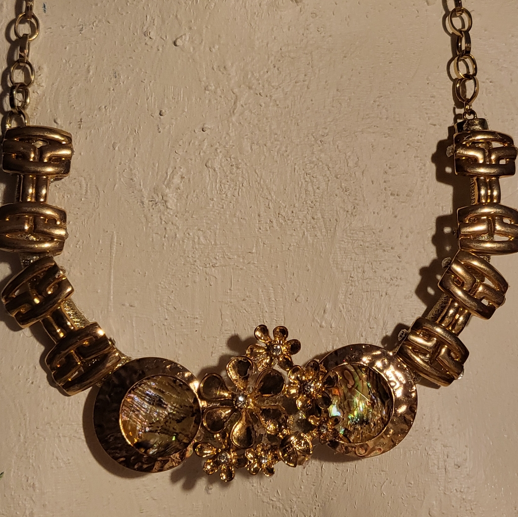Handcrafted Elegant Gold Statement Floral Necklace